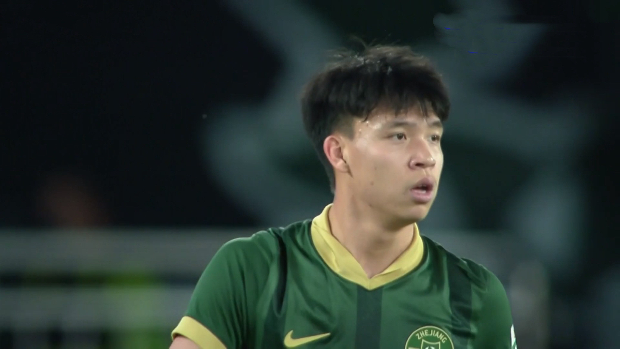 转会期浙江队调整名单以备西甲，队长鼓劲环节打磨，震撼外界，控场能力受关注(2024年中超浙江队最新消息新闻)