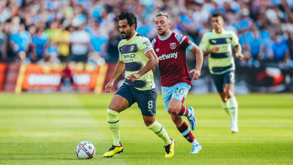 拜仁慕尼黑内部会议纪要流出：赛前战术微调；社区盾使命明确；阵容厚度经受考验