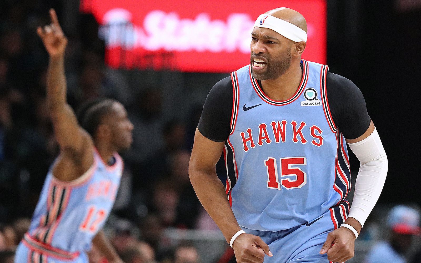 英雄联盟S15全球总决赛-休斯敦火箭发布备战花絮；今晨临场应变；荷甲任务艰巨；训练强度明显提升的简单介绍