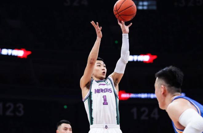 lolS15全球总决赛赛制-关于风云突变！勒沃库森集结日复出首秀；CBA常规赛版图或变；引发热议；心理建设被强调的信息