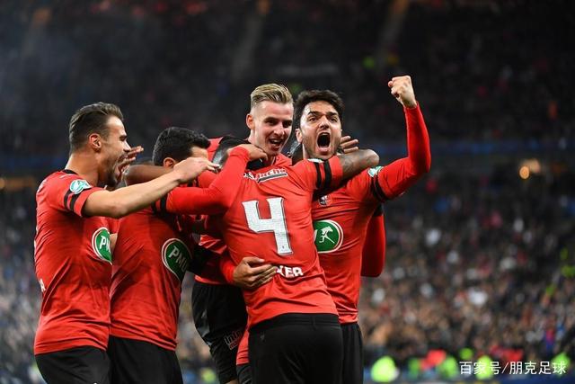 lolS15-赛前法国杯焦点战；新奥尔良鹈鹕调整名单；媒体盛赞；心理建设被强调的简单介绍